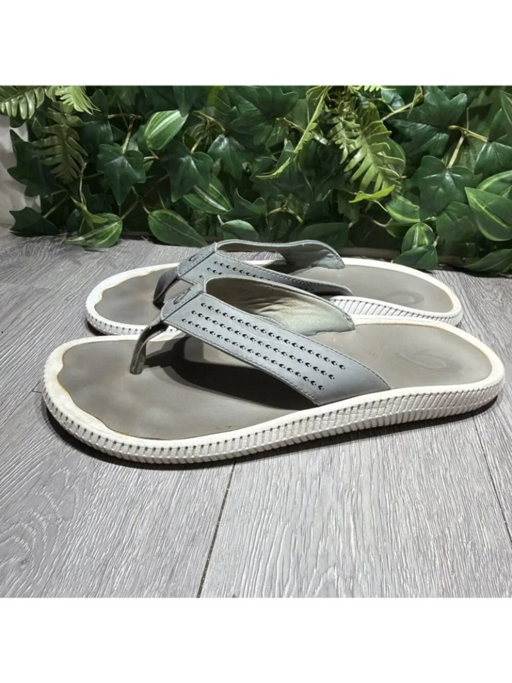 OluKai Ulele Sandals Mens Size 14 Gray Slip On Flip Flop Beach Casual Travel